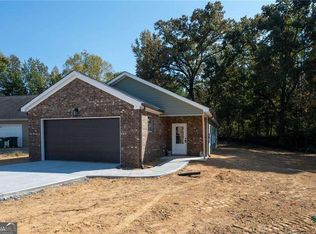 358 Lakecrest Cir SW, Calhoun, GA 30701