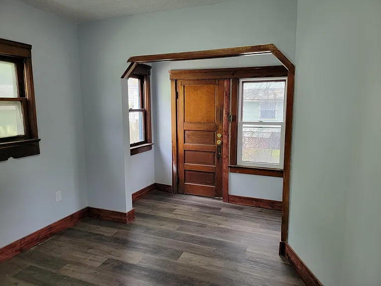 1391 Clearaire Rd — Photo 4