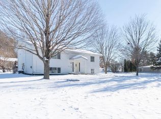 608-610 Martin Rd, Waterloo, IA 50701