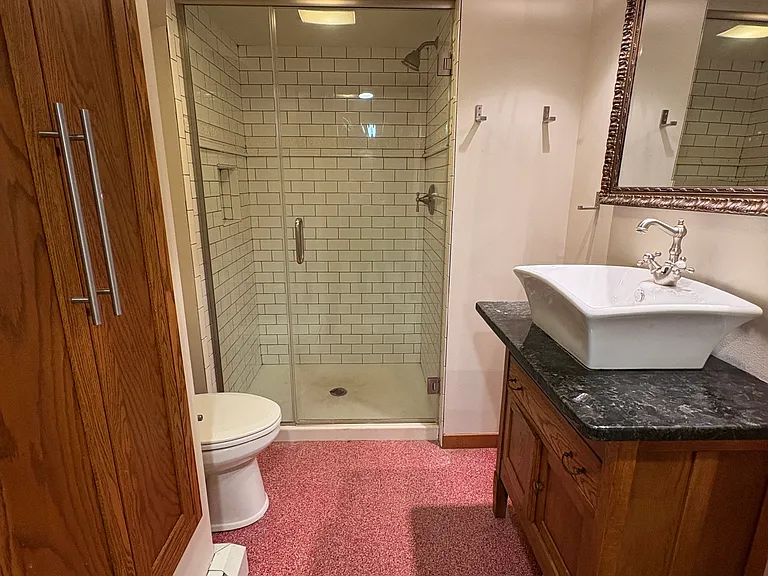 916 W Dean Ave — Photo 19