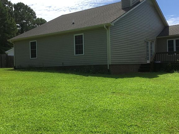 5th image of 800 N Dogwood Ln