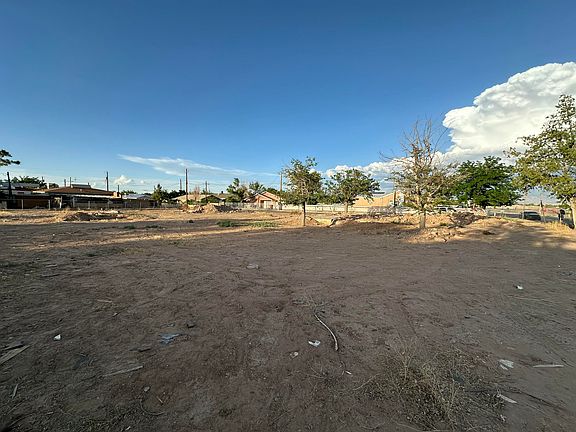 5th image of 1100 W Reinken Ave