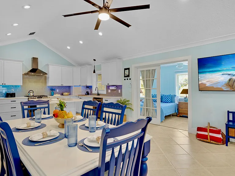 381 Caribbean Dr E — Photo 13