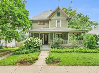 608 W Washington St, Champaign, IL