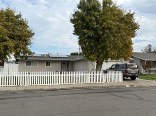 1328 Robin St, Los Banos, CA 93635