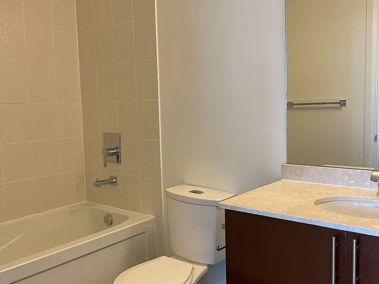7167 Yonge St #202 — Photo 7