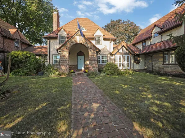 10 Windsor Cir, Springfield, PA 19064