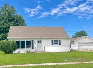 1133 Cardinal Ln, Green Bay, WI 54313