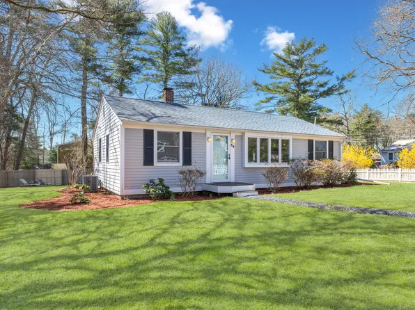 34 Cappawack Road, Mashpee, MA 02649