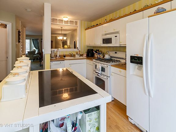 5th image of 749 Regina Ct #749