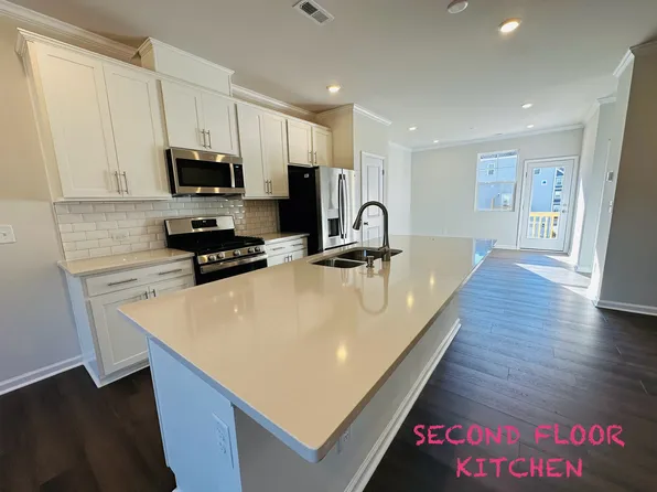 449 Deercroft Dr, Apex, NC 27539