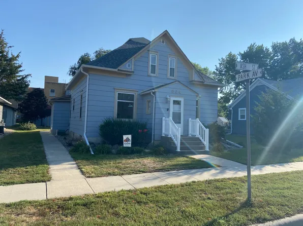 504 W Ash St, Parkston, SD 57366