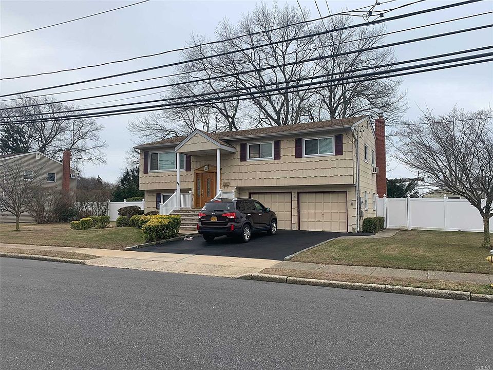 2nd image of 18 Westminster Ln