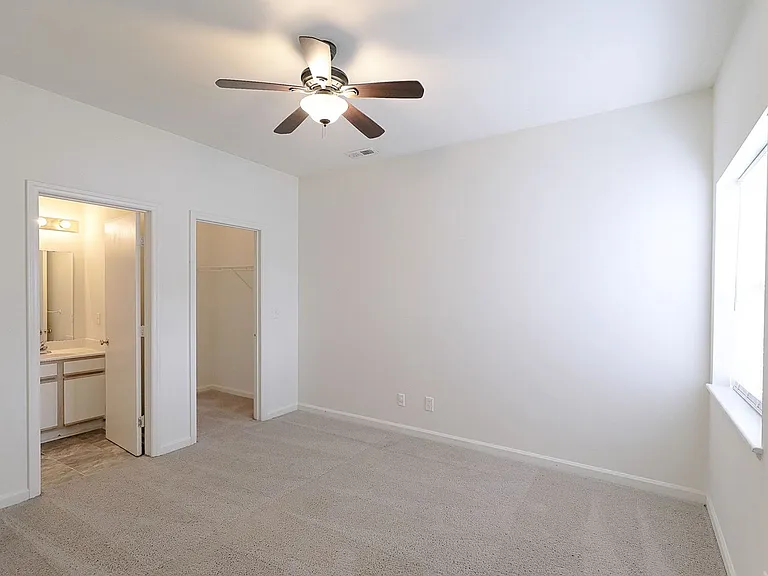 2201 Spring Garden St — Photo 26