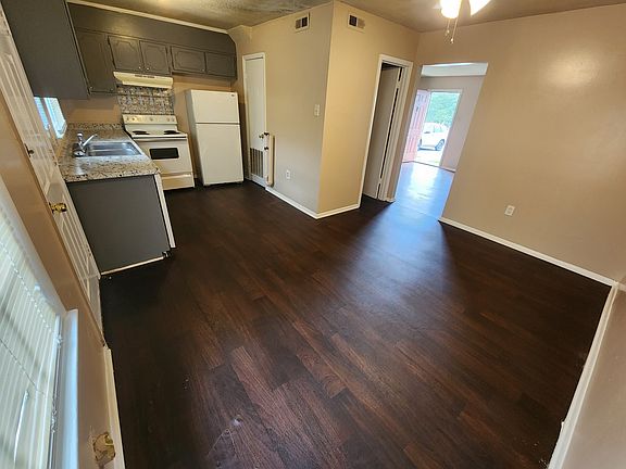 Kitchen & Dining room