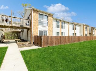 1972 Kenilworth Cir APT F, Hoffman Estates, IL 60169