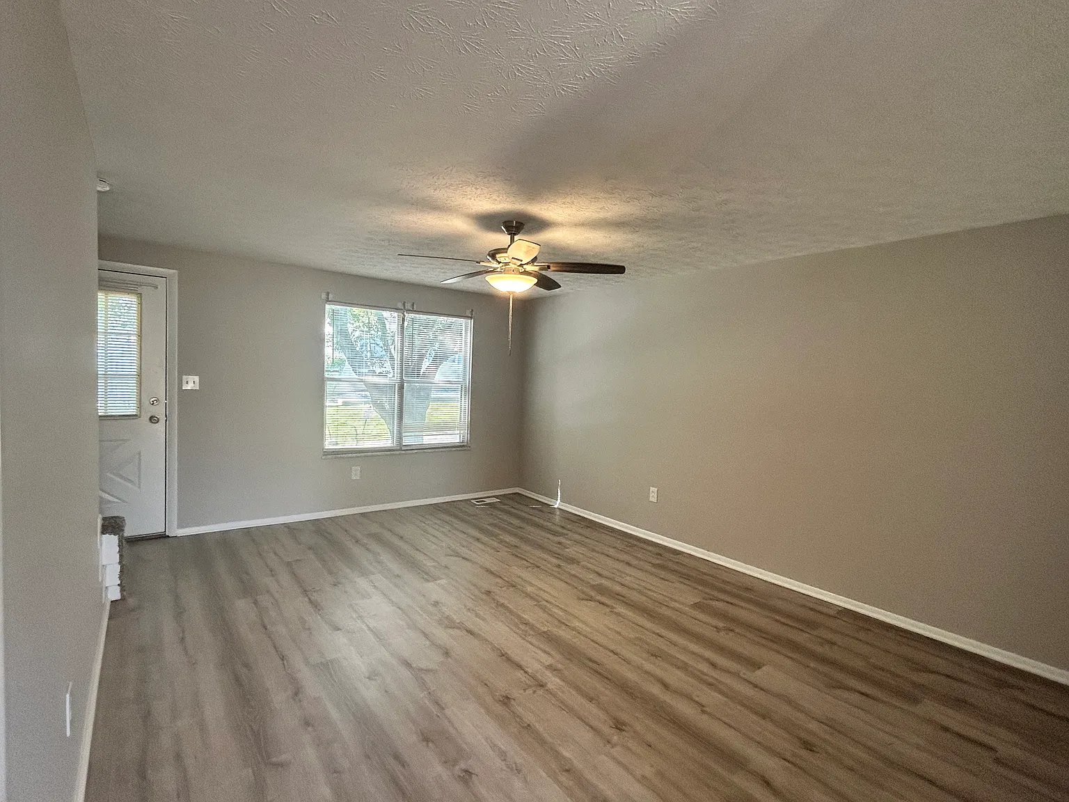 2 bed, 1202 sqft, $1,450 — Photo 4