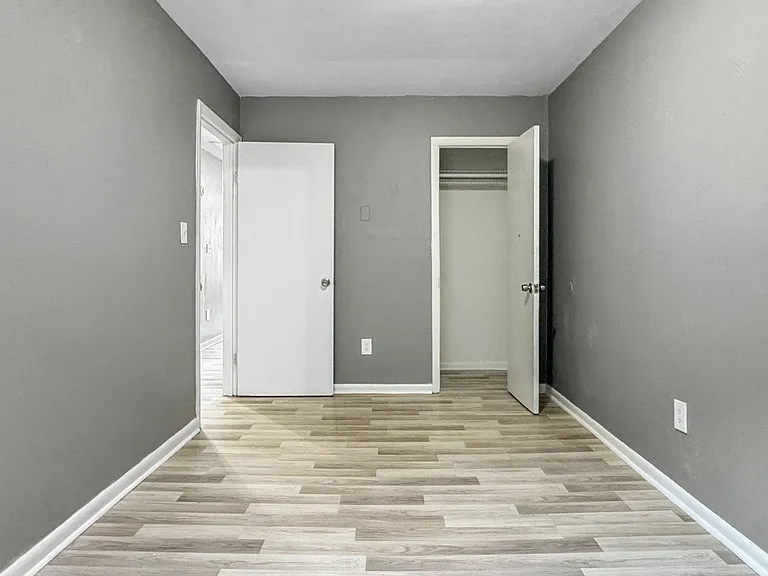 1100 Wilson Rd — Photo 14