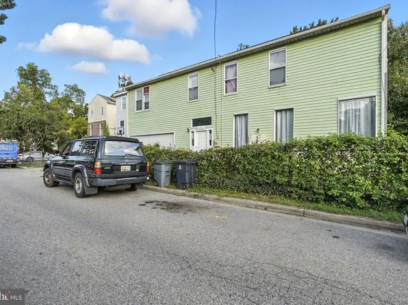 5809 Burgundy St, Capitol Heights, MD 20743