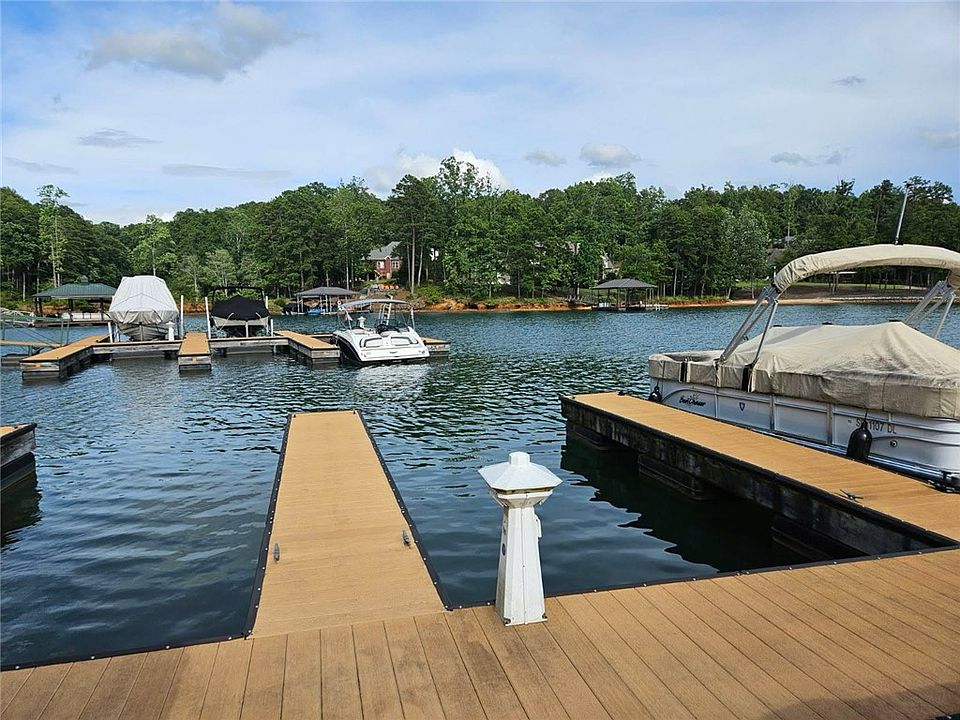 1st image of 532 Great Oak Way