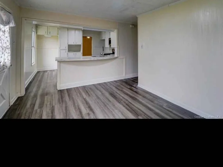 4010 Harvard St — Photo 3