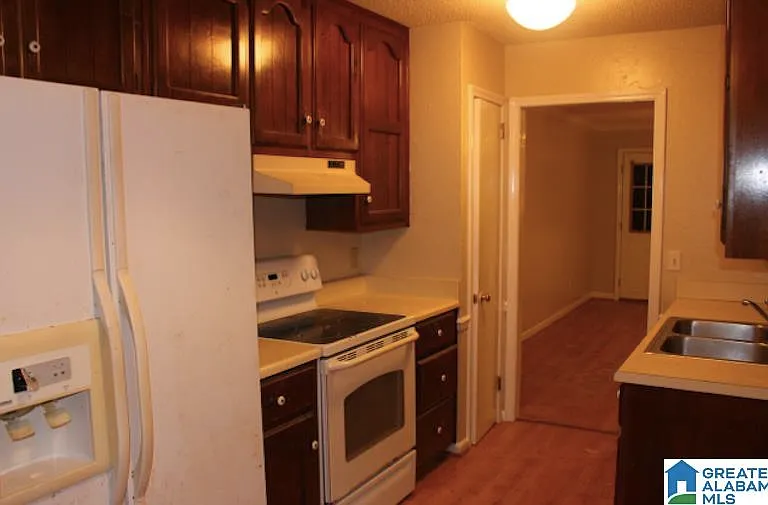 359 Jamestown Manor Dr — Photo 4