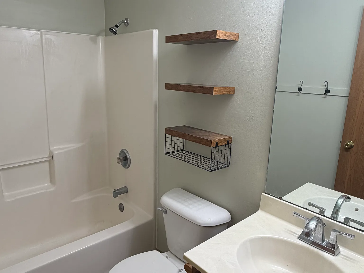 2 bed, 1100 sqft, $1,500 — Photo 2