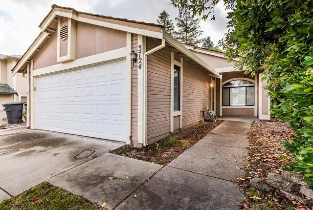 3724 Coniston Ct photo 1