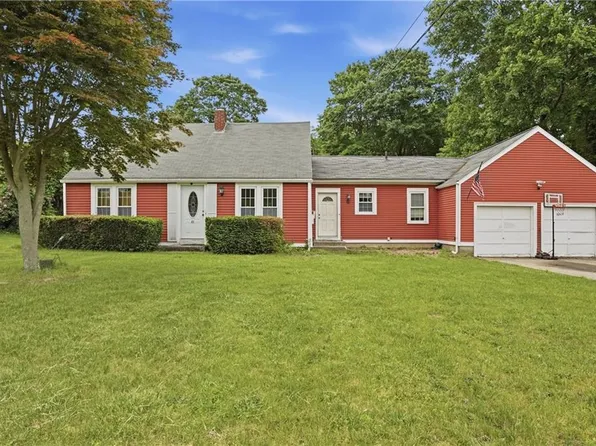 43 Fairview Ave, Coventry, RI 02816