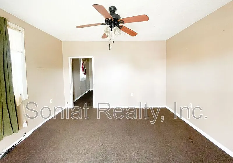 1 bed, 1.0 bath, 620 sqft, $875 — Photo 2