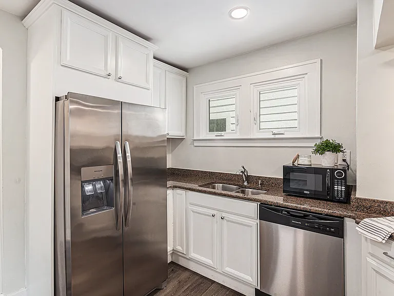 202 N Washington Ave — Photo 9
