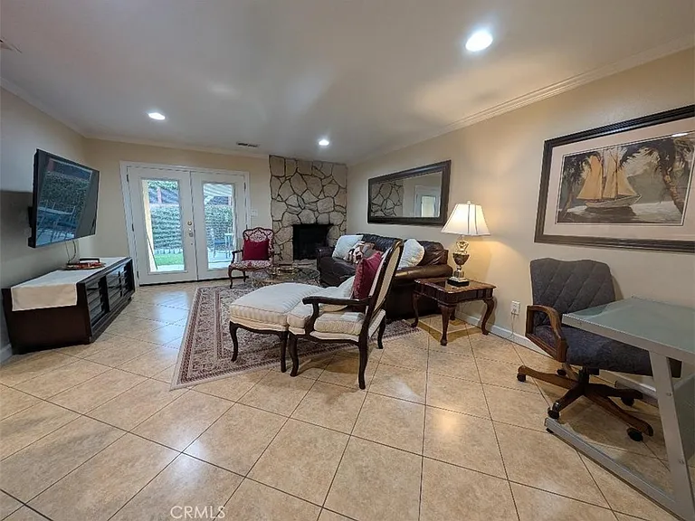8438 Byers St — Photo 13