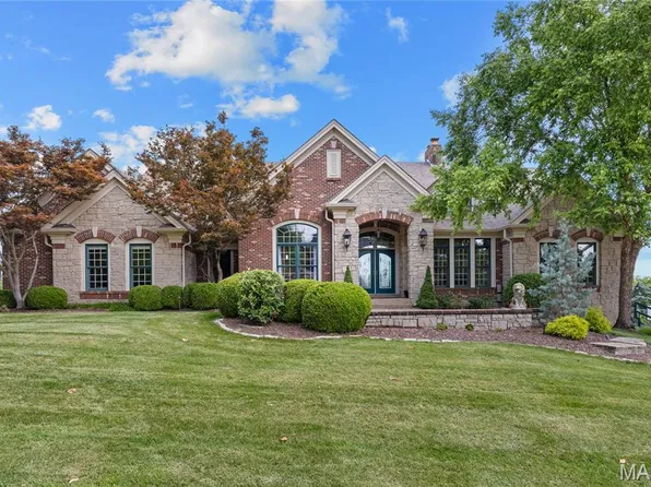 5407 Guinevere Dr, Weldon Spring, MO 63304
