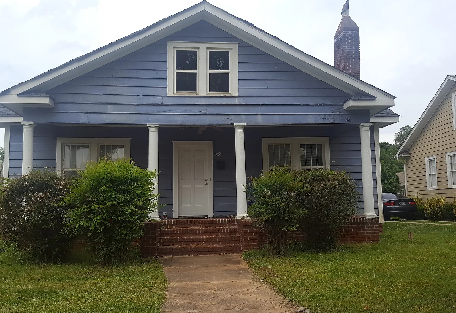 4 Bedroom in Wesley Heights — Photo 1
