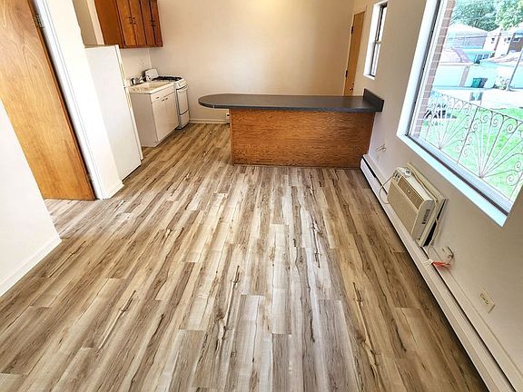 2nd image of 2112 S 17th Ave APT K