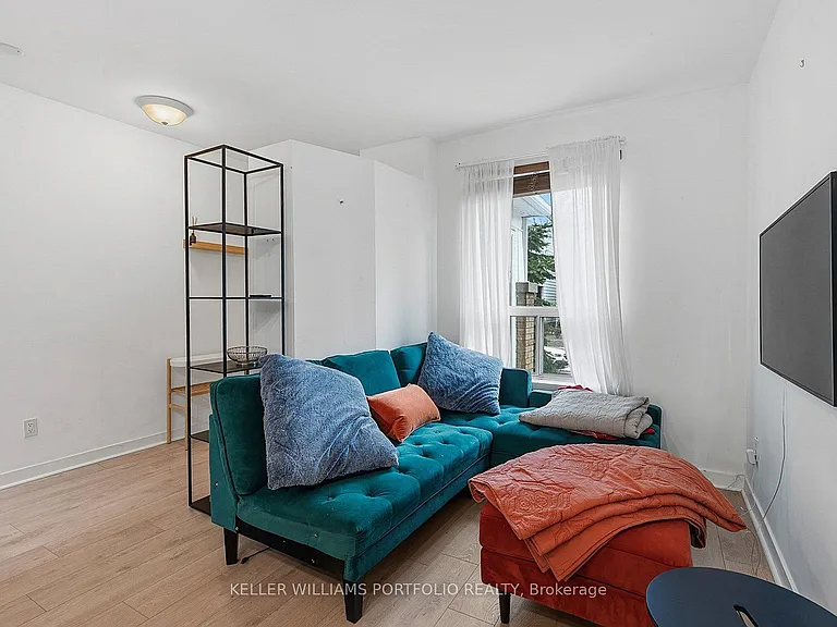 15 Myrtle Ave — Photo 9