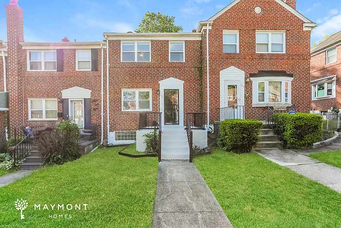 957 Masefield Rd — Photo 1