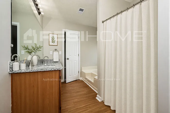 5949 Creekside Dr — Photo 10