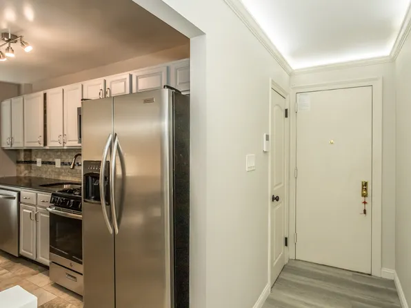 55-25 31st Avenue image 12 of 31