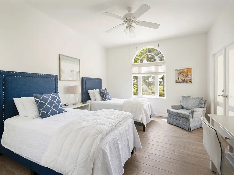 5045 Harmony Cir #102 — Photo 21
