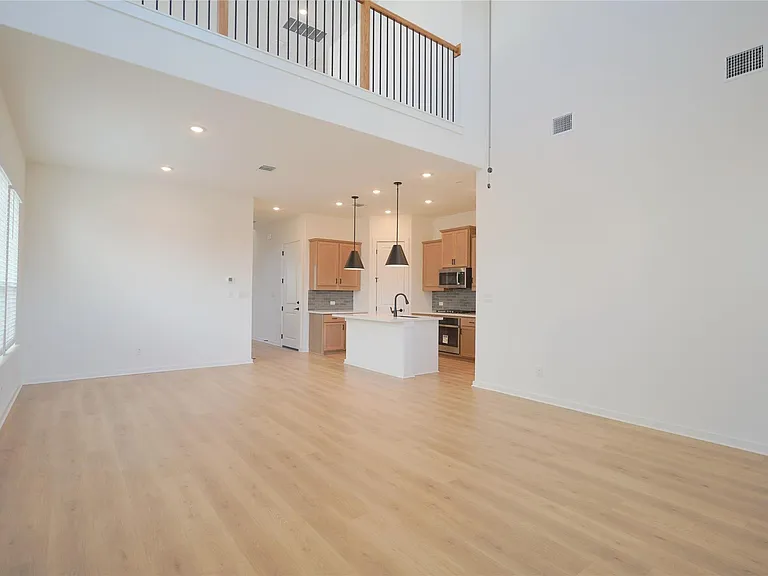 1250 N Roger Hanks Pkwy — Photo 6