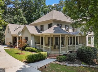 8555 Berringer Point Dr, Gainesville, GA 30506