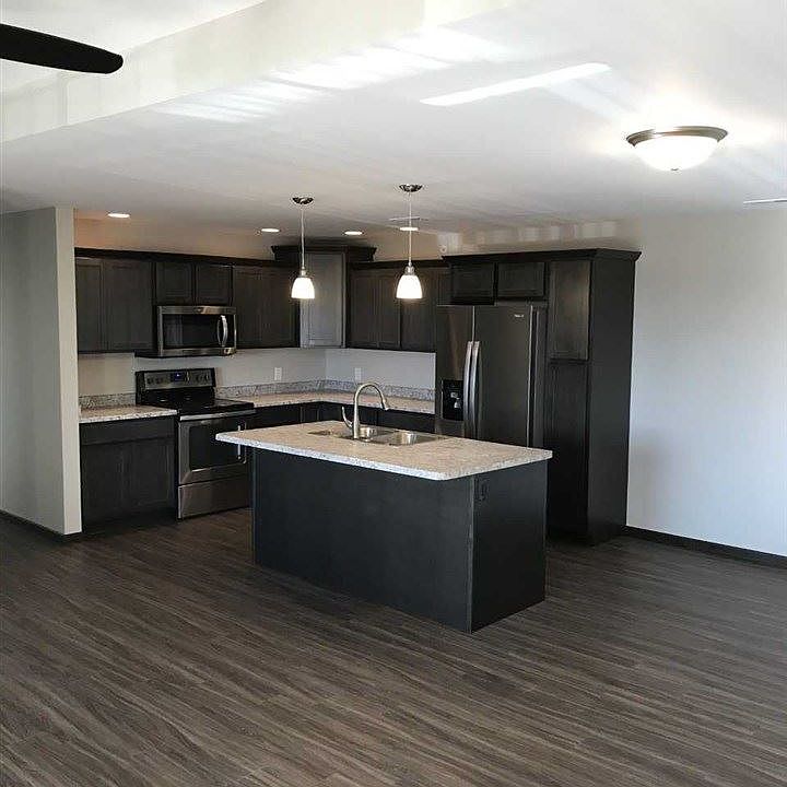 1st image of 320 E Franklin St #202