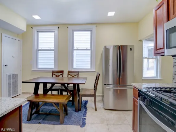 52 Amherst St, East Orange City, NJ 07018