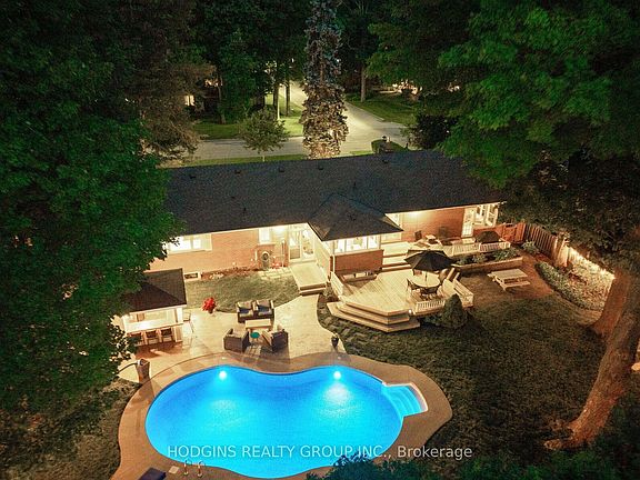 5th image of 1837 Will Scarlett Dr