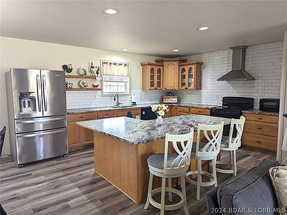 2nd image of 196 Sunflower Ln