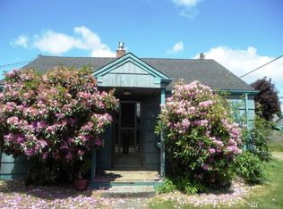 214 E St, Cosmopolis, WA 98537