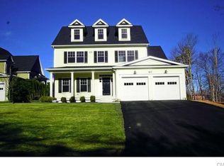 33 Sunset Ln, Ridgefield, CT 06877