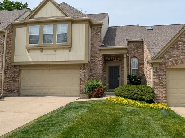 233 Lorraine Cir, Bloomingdale, IL 60108