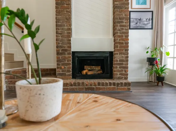 6019 Ridgecrest Rd APT 201, Dallas, TX 75231